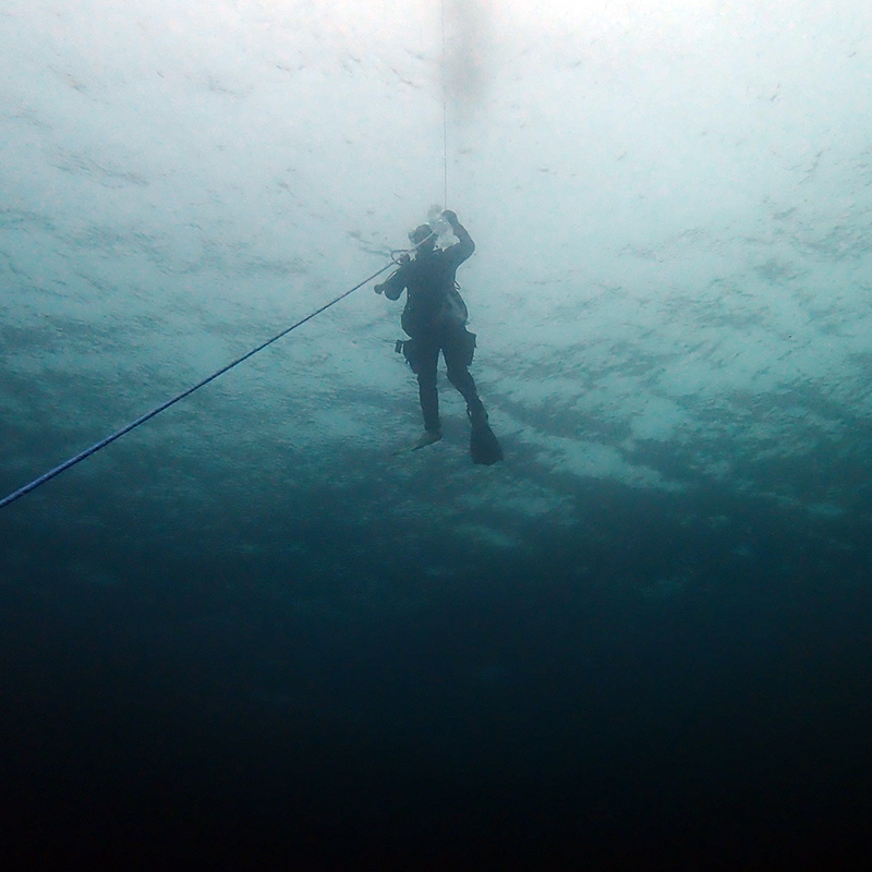 Emilie geniet nog één keer van het uitzicht © Jose M. Fariñas-Franco, ATU